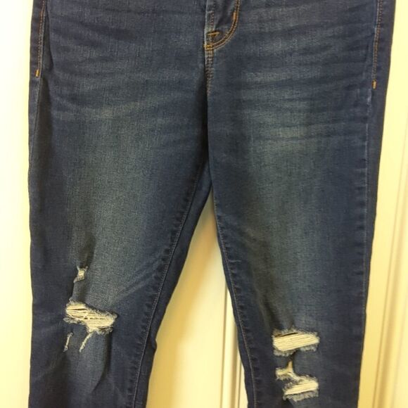 Old Navy Rockstar distressed mid-rise skinny Jeans - Picture 2 of 12